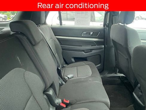 Used 2019 Ford Explorer XLT AWD/4WD image 9