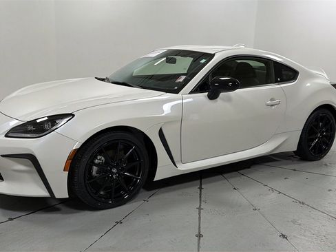 Used 2024 Toyota GR86 Premium image 1