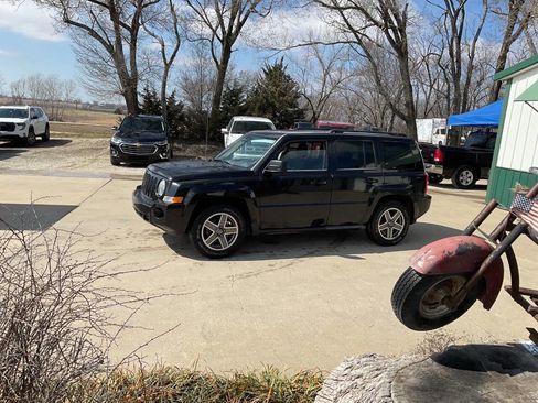 Used 2010 Jeep Patriot Sport image 7