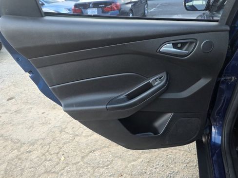 Used 2017 Ford Focus SEL w/ Cold Weather Package image 11