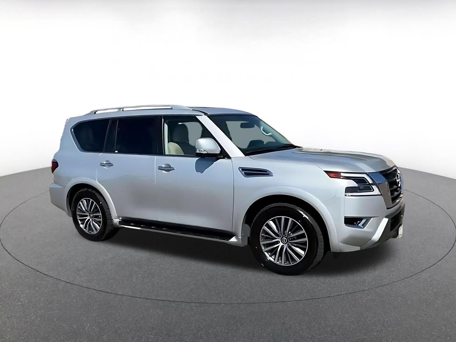 Used 2024 Nissan Armada SL RWD image 2