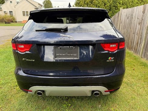 Used 2017 Jaguar F-PACE S image 2