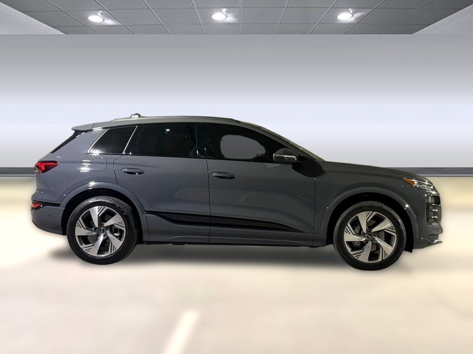 Used 2025 Audi Q6 e-tron Premium Plus w/ Premium Plus AWD/4WD image 8