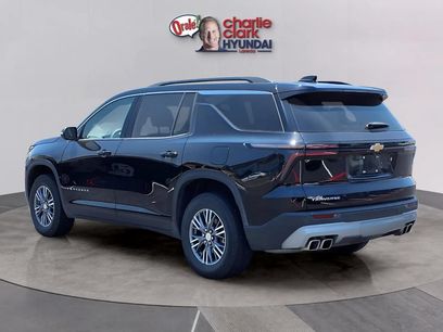Used 2025 Chevrolet Traverse LT