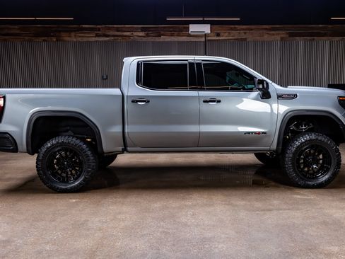 Used 2025 GMC Sierra 1500 AT4X w/ AT4X AEV Edition AWD/4WD image 11