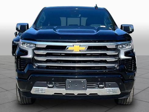 Used 2024 Chevrolet Silverado 1500 High Country w/ High Country Premium Package AWD/4WD image 4
