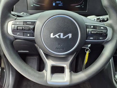 Used 2024 Kia Sportage LX AWD/4WD image 17