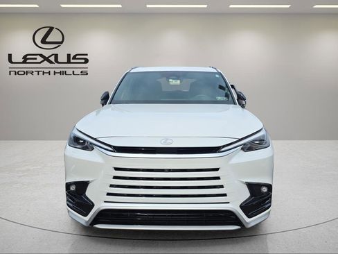 New 2025 Lexus TX 500h AWD image 2