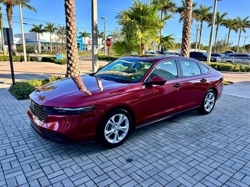 Certified 2025 Honda Accord LX image 3