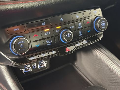 Used 2023 Dodge Durango GT AWD/4WD image 21