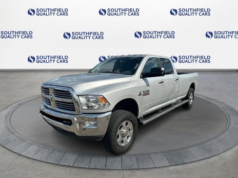 Used 2017 RAM 2500 Big Horn AWD/4WD image 2