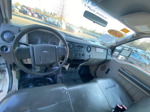 Used 2009 Ford F250 XL image 8