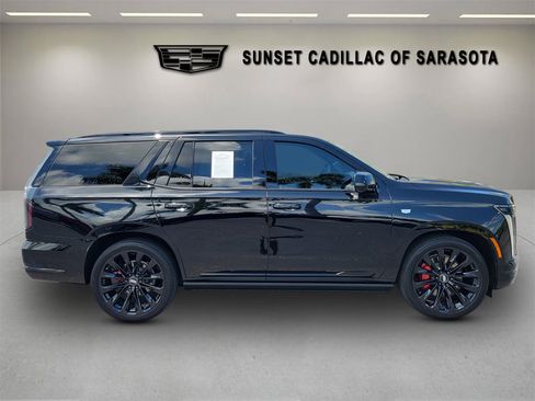 Certified 2025 Cadillac Escalade Sport Platinum AWD/4WD image 3