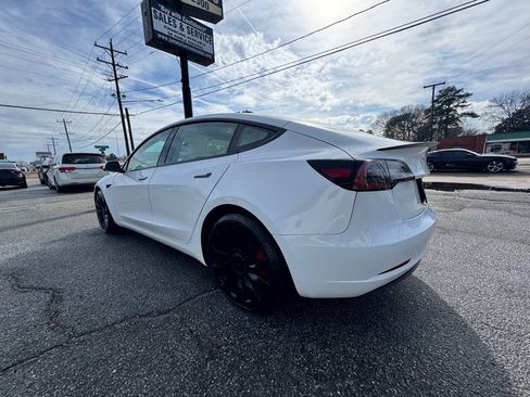 Used 2022 Tesla Model 3 Performance image 5