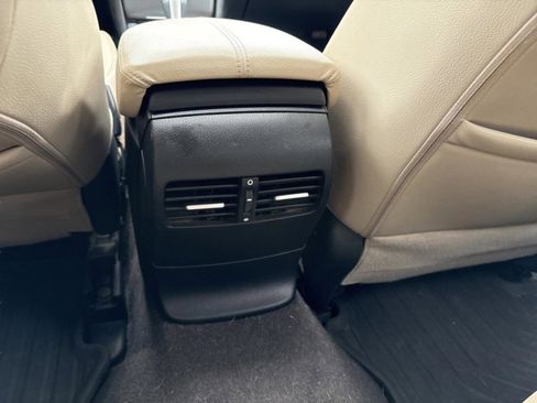 Used 2015 Honda Crosstour EX-L image 12