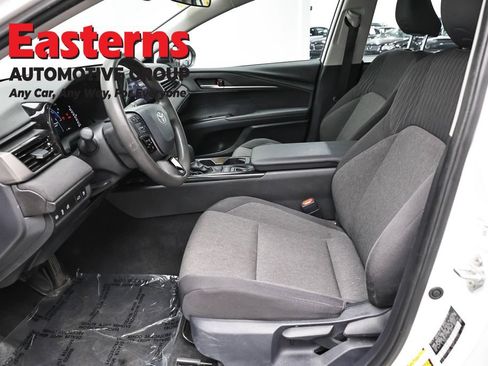 Used 2025 Toyota Camry LE FWD image 13