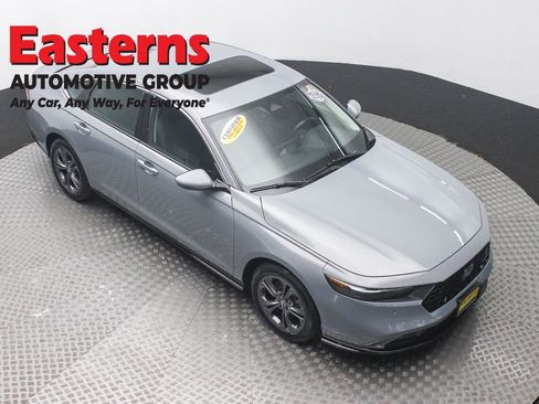 Used 2025 Honda Accord EX-L image 3