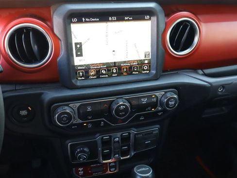 Used 2023 Jeep Gladiator Rubicon w/ Trailer Tow Package AWD/4WD image 6