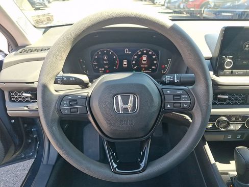 Used 2023 Honda Accord EX image 19