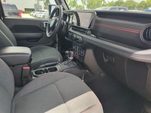 Used 2024 Jeep Wrangler Unlimited Rubicon AWD/4WD image 21