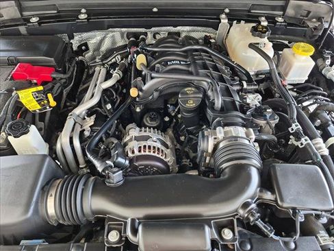 Used 2024 Jeep Gladiator Sport AWD/4WD image 22
