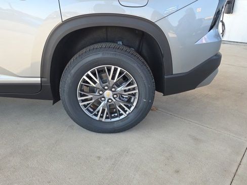 New 2026 Chevrolet Traverse LT w/ Driver Confidence Package image 11