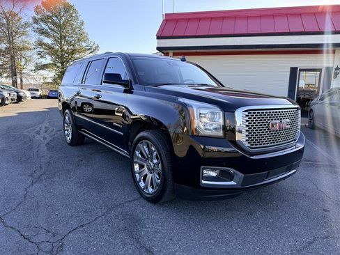 Used 2016 GMC Yukon XL Denali w/ Open Road Package image 3