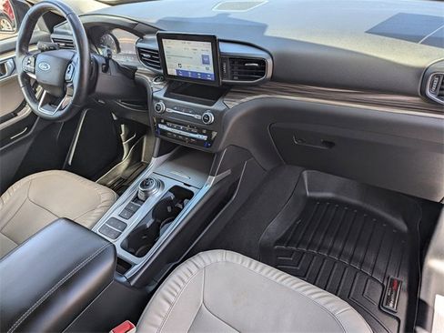 Used 2020 Ford Explorer Limited w/ Class III Trailer Tow Package image 12