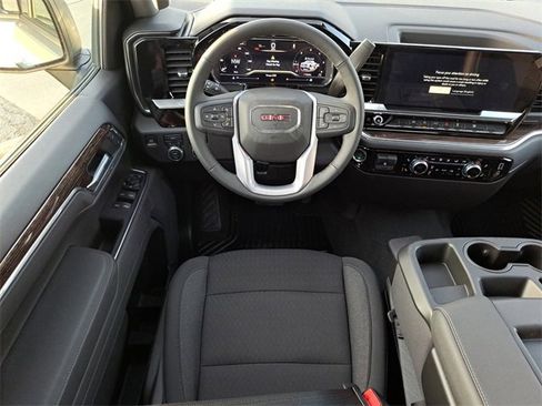 Used 2025 GMC Sierra 1500 Elevation image 8