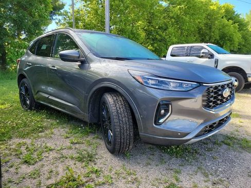 Certified 2023 Ford Escape ST-Line Elite w/ Premium Technology Package AWD/4WD image 2