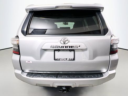 Used 2018 Toyota 4Runner SR5 image 6