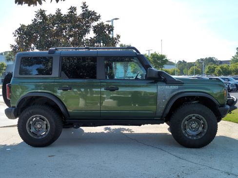 Used 2024 Ford Bronco Everglades image 11