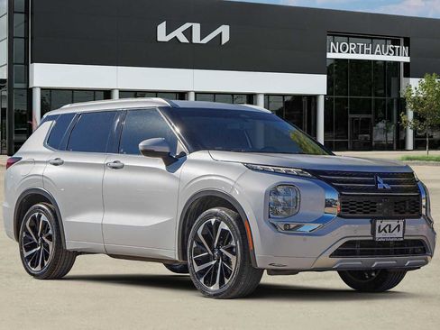 Used 2022 Mitsubishi Outlander SEL image 8