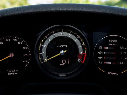 Used 2022 Porsche 911 GT3 RWD image 18