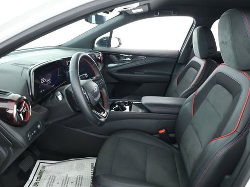 Used 2024 Chevrolet Blazer EV RS image 18