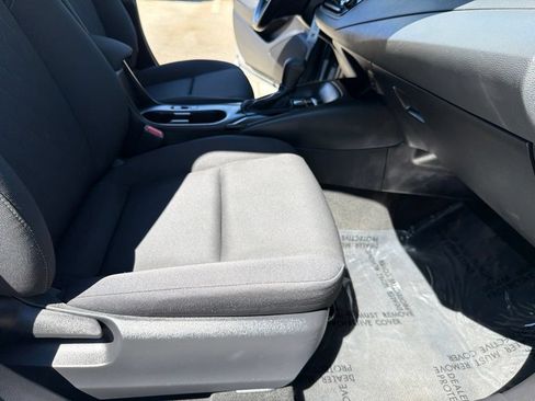 Used 2024 Toyota Corolla LE FWD image 30