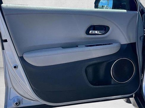 Used 2021 Honda HR-V EX-L image 15