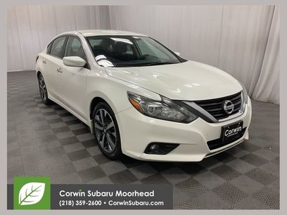 Used 2016 Nissan Altima 2.5 SR w/ LED Appearance Package