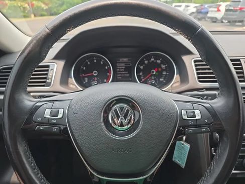 Used 2017 Volkswagen Passat 1.8T R-Line FWD image 17