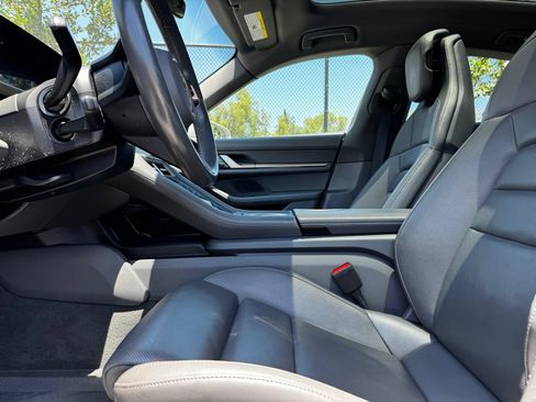 Used 2021 Porsche Taycan RWD image 4