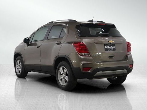 Used 2022 Chevrolet Trax LT w/ LT Convenience Package image 3