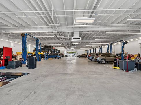 Used 2021 Ford Escape Titanium w/ Titanium Premium Package FWD image 17