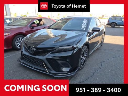Used 2019 Toyota Camry SE FWD image 1