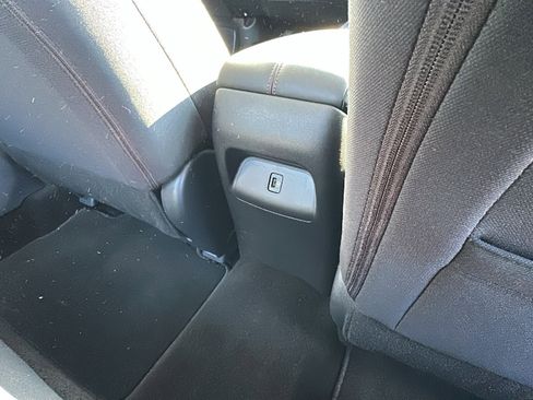 Certified 2022 Nissan Sentra SR w/ Trunk Package image 26