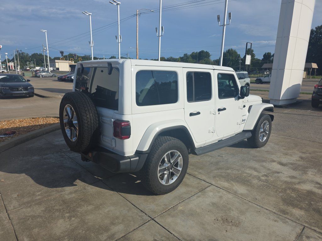 Used 2018 Jeep Wrangler Unlimited Sahara AWD/4WD image 5