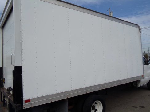 Used 2017 Ford E-450 and Econoline 450 Super Duty w/ Power Windows & Locks Group image 53