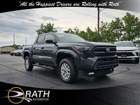 Used 2025 Toyota Tacoma SR RWD image 3
