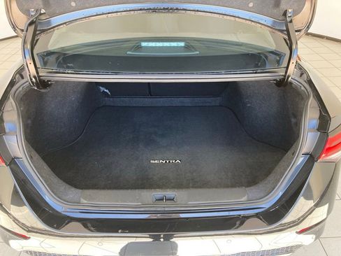 Used 2025 Nissan Sentra SV FWD image 22