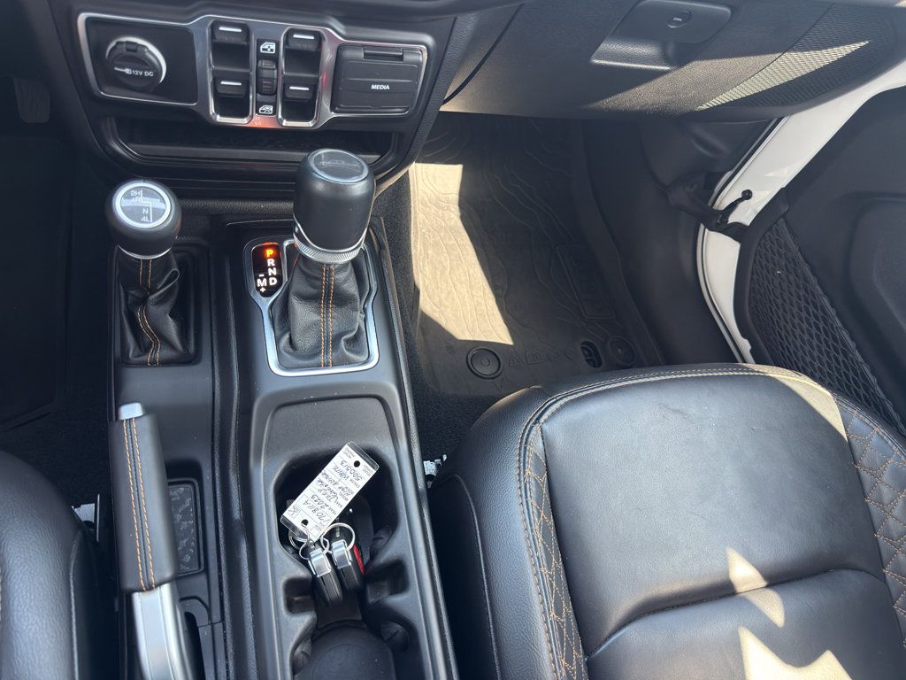 Used 2023 Jeep Gladiator Overland AWD/4WD image 17