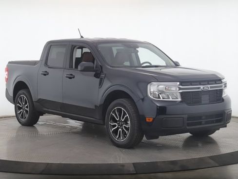 Used 2022 Ford Maverick Lariat w/ Lariat Luxury Package FWD image 2